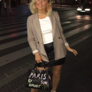 Intressekoll väska - Kollar intresset på denna jättecoola väska.