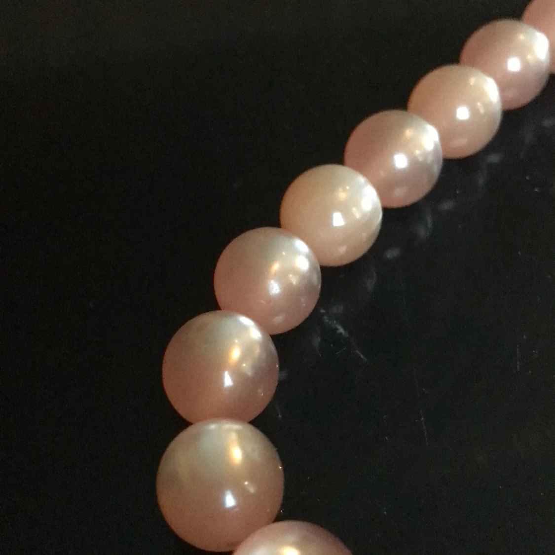 Fint pärlhalsband med stora råsa pärlor❤️ - 91
