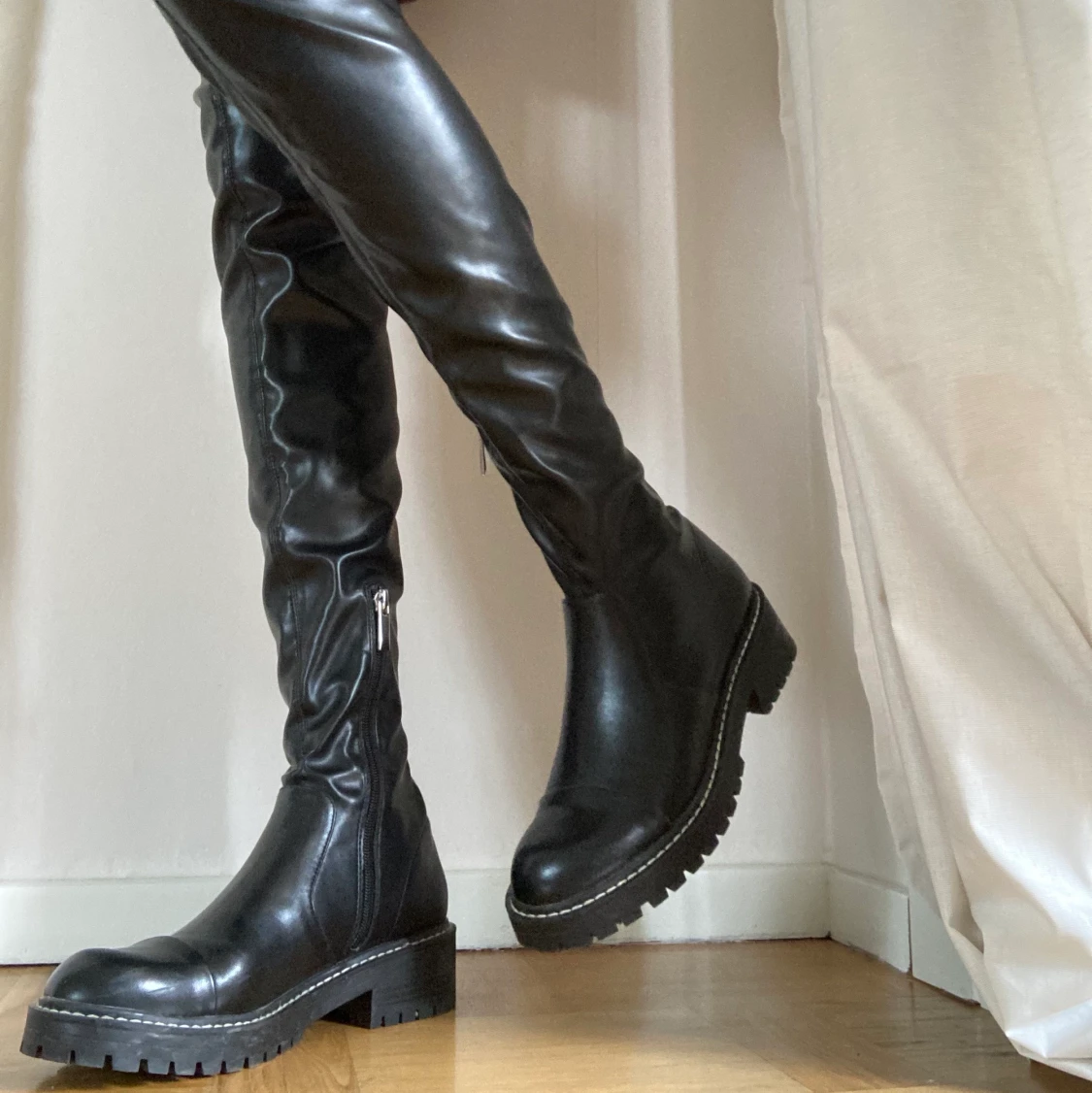 Over-the-knee boots med chunky sula