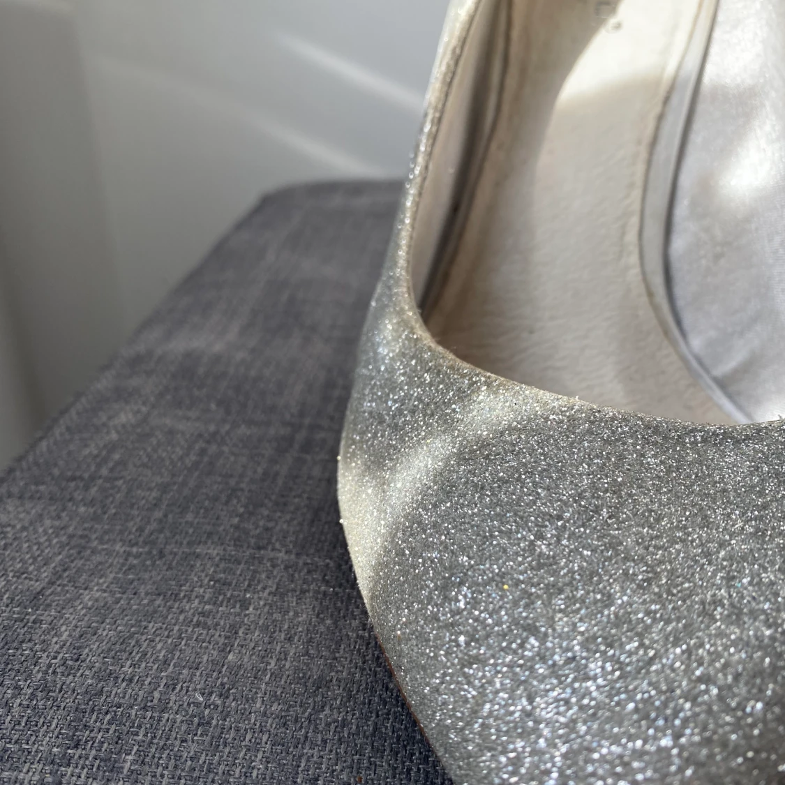 Silverglittriga skor ifrån Bianco - 90