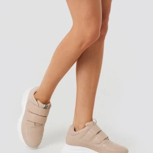 NAKD skor - Storlek 38, aldrig använd pga köpte fel storlek. Köparen står för frakten