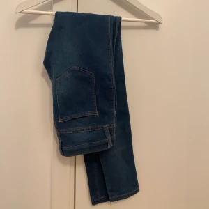 Jeans  - Strl xs. Nästan aldrig använda. Helst avhämtning i Karlstad. 