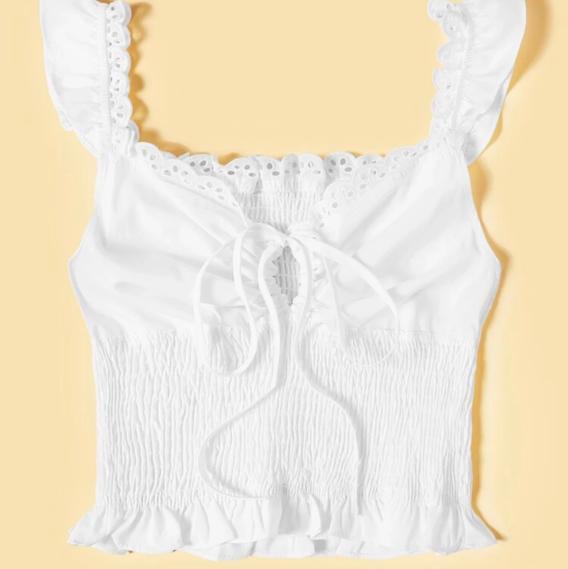 GULLIG VIT TOPP FRÅN SHEIN