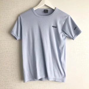 Peak performance tshirt  - En tshirt från peak performance!