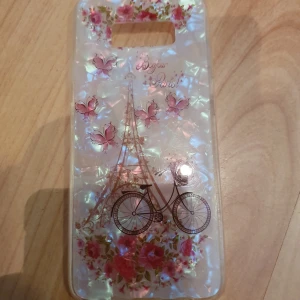 Skal till galaxy 8 - 30kr