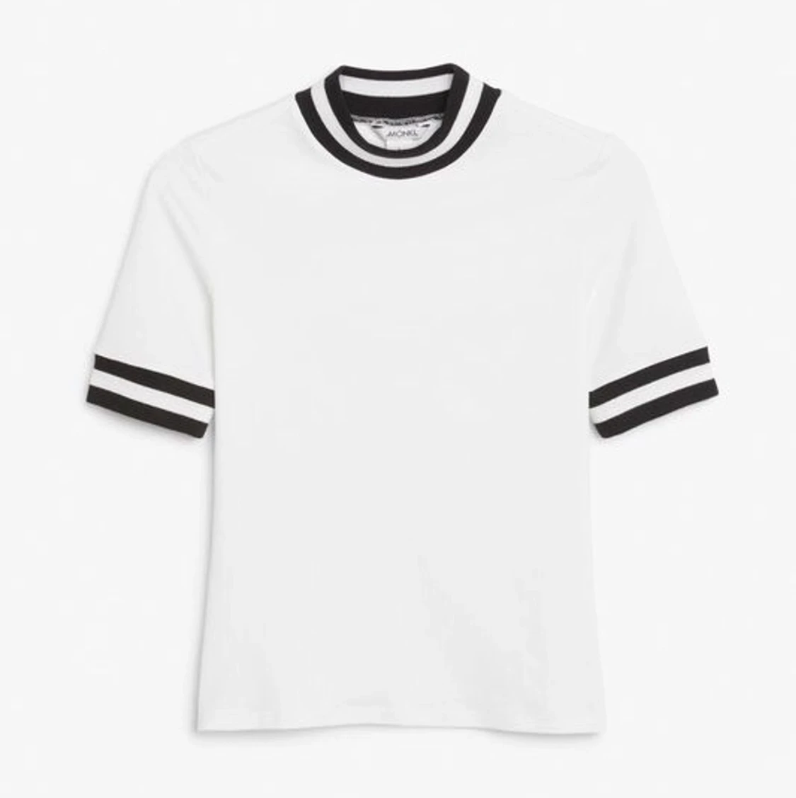 Black and white  - 90