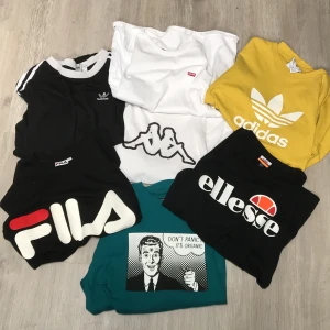 Märkes t shirt billigt 50kr - Säljer märkeströjor billigt, pris är runt 50kr:) Plagg som är sålda: Ellesse, adidas svart, kappa