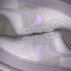 Nike air force  - Använda men i jätte bra skick, de ända är att du kanske behöver byta snören, budgivning från 1100! Budet ligger på 700