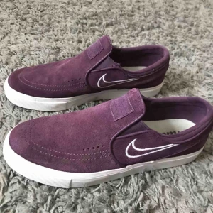  - Stefan Janoski slip on Knappt använda