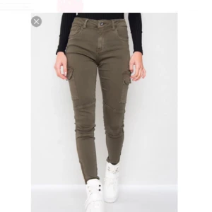  - Cargobyxor från JFR. Sparsamt använda. 