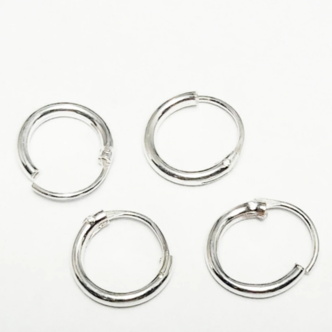 Silverörhängen 8mm - 90