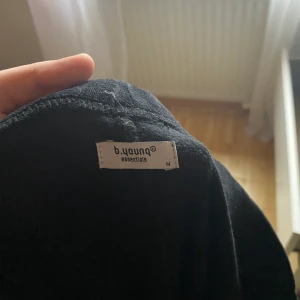 Mjukis  - Ett par mjukis som är stolek M , lite utsvängda och skönt material . 