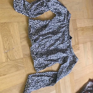 Fin - Så fin tröja från Gina säljs pågrundav inte min stil längre