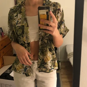 Skjorta  - Såå fin oanvönd!! Köpte för 300kr