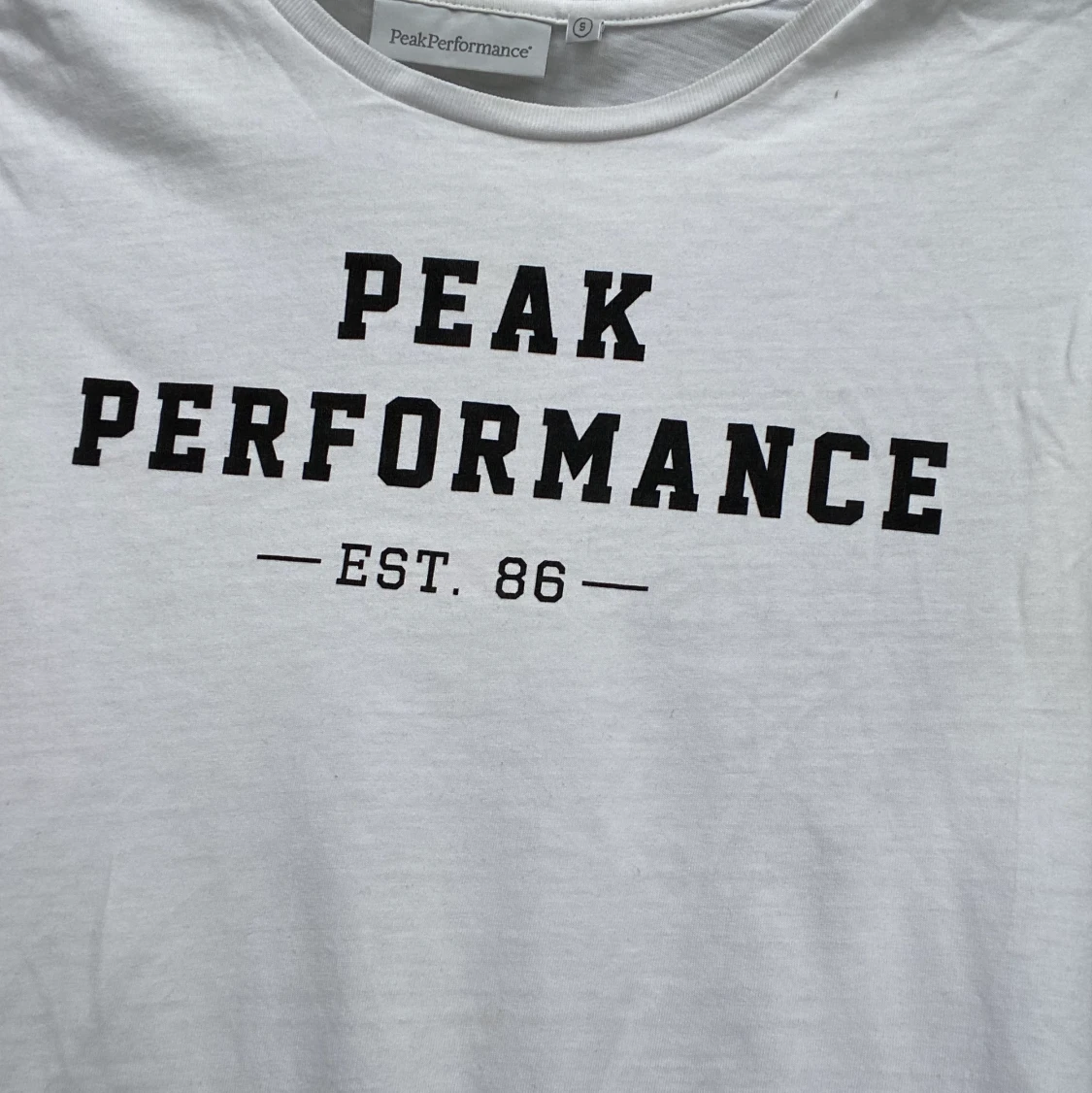 Peak performance t-shirt i storlek S - 91