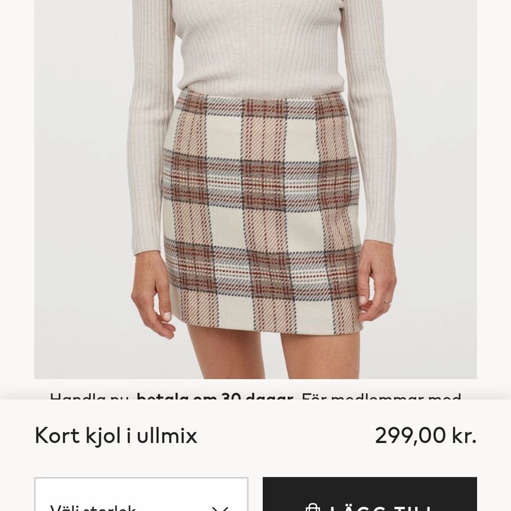 Helt NY och Oanvänd ull kjol inköpt för 299kr samt sytt ditt knappar för 70kr = totalt värd 369kr 🥰🦋. Kjolar.