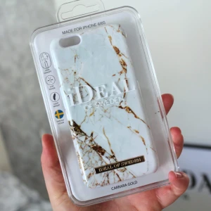  - Säljer mitt ideal of sweden skal till iPhone 6/6s. Jag säljer då jag bytt till större telefon!  Skalet är använt få gånger & därför i superfint skick! 