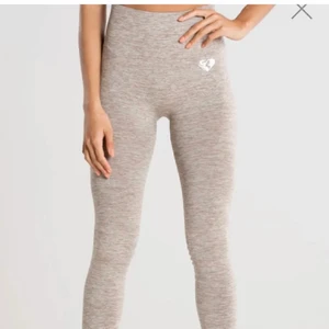 Träningstights - Jättefina och knappt använda träningstights från womens best. 