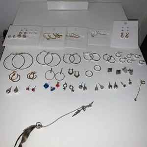 Alla örhängen 10 kr styck🌟 - Alla örhängen 10 kr styck!!🌟