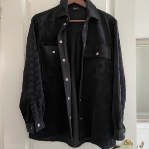 Skjortjacka - Skjortjacka från Gina trixcot. Oanvändt skick 