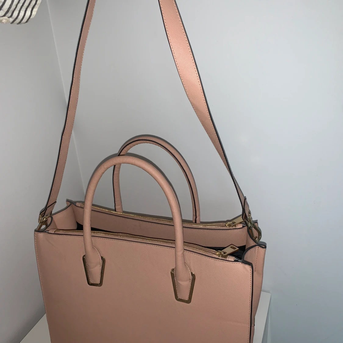 Beige/rosa väska  - 90