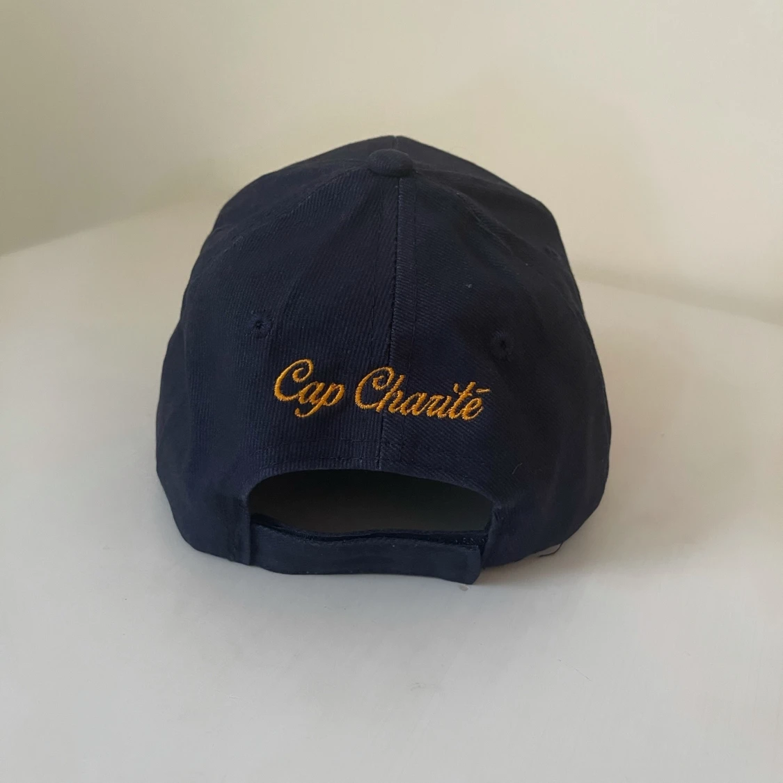 Mörkblå keps  - 91