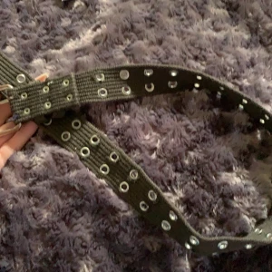 skärp - köpt på plick men säljer för att det är för litet!☺️