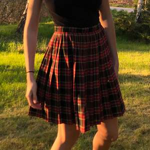 Jättesnygg kjol från Gudrun Sj | Plick Second Hand