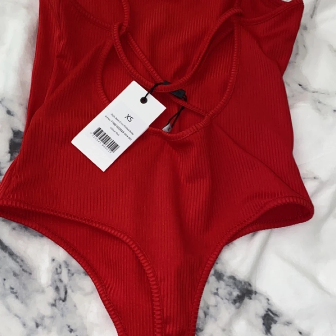 Body röd oanvänd - 90