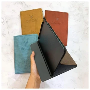 iPad fodral - Fodral till iPad 9.7" och 10.5" De är perfekt kvalitet. 100 nytt.   Hämtas i Storskogstorget, Näckrosen T Eller frakt: 25kr