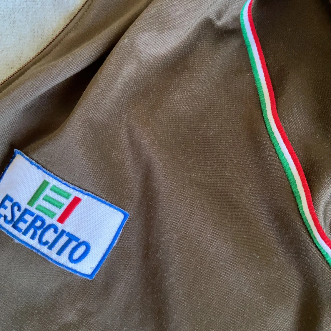 Secondhandtröja - 91