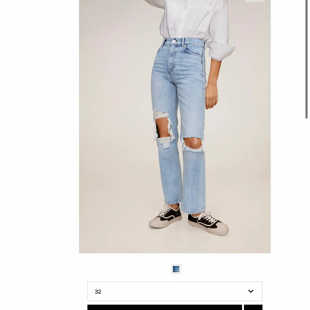 straight leg jeans från MANGO, storlek 32 och endast använda 2 ggr. jag är 164 och dom är lite långa på mig. köpta för 599kr. Jeans & Byxor.