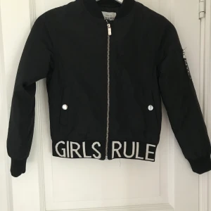 Jacka - Bomberjacka från Kappahl