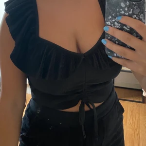 Topp från zara - Använd en gång, säljer då den är på gränsen för att vara förliten