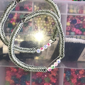 chokers!! - egengjorda chokers. frakt tillkommer på 11kr<3 priset är per styck<3