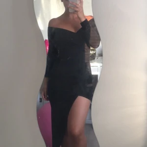  - Klänning från members endast testad 