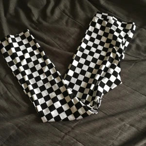  - leggings från H&M, snyggt o skönt material!