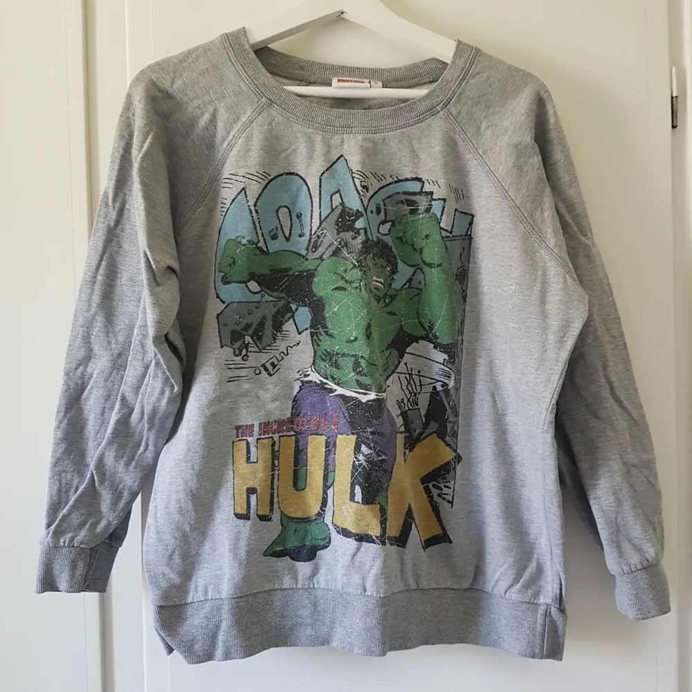 Marvel Comics, Hulken tröja, riktigt bekväm! Sparsamt använd ⭐. Tröjor & Koftor.