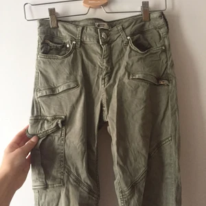  - Strl. 38 men passar även 36 Fint skick.    Möts upp i Centrala Stockholm!