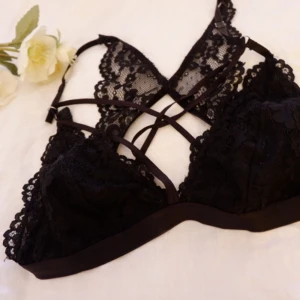  - Super snyggt bralette . rån Gina tricot