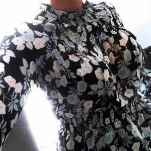  - Super söt blus från Gina. 