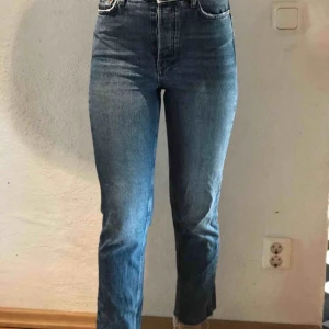  - Snygga mom jeans i bra skick! Frakt lnkluderad!
