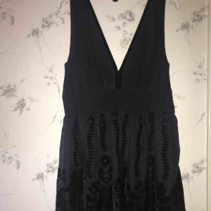  - Svart klänning