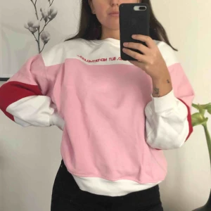  - Sweatshirt från Bershka! Dm vid intresse 🥰