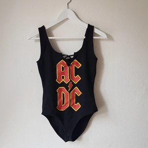  - Body med knäppning 🌼 Frakten ingår!