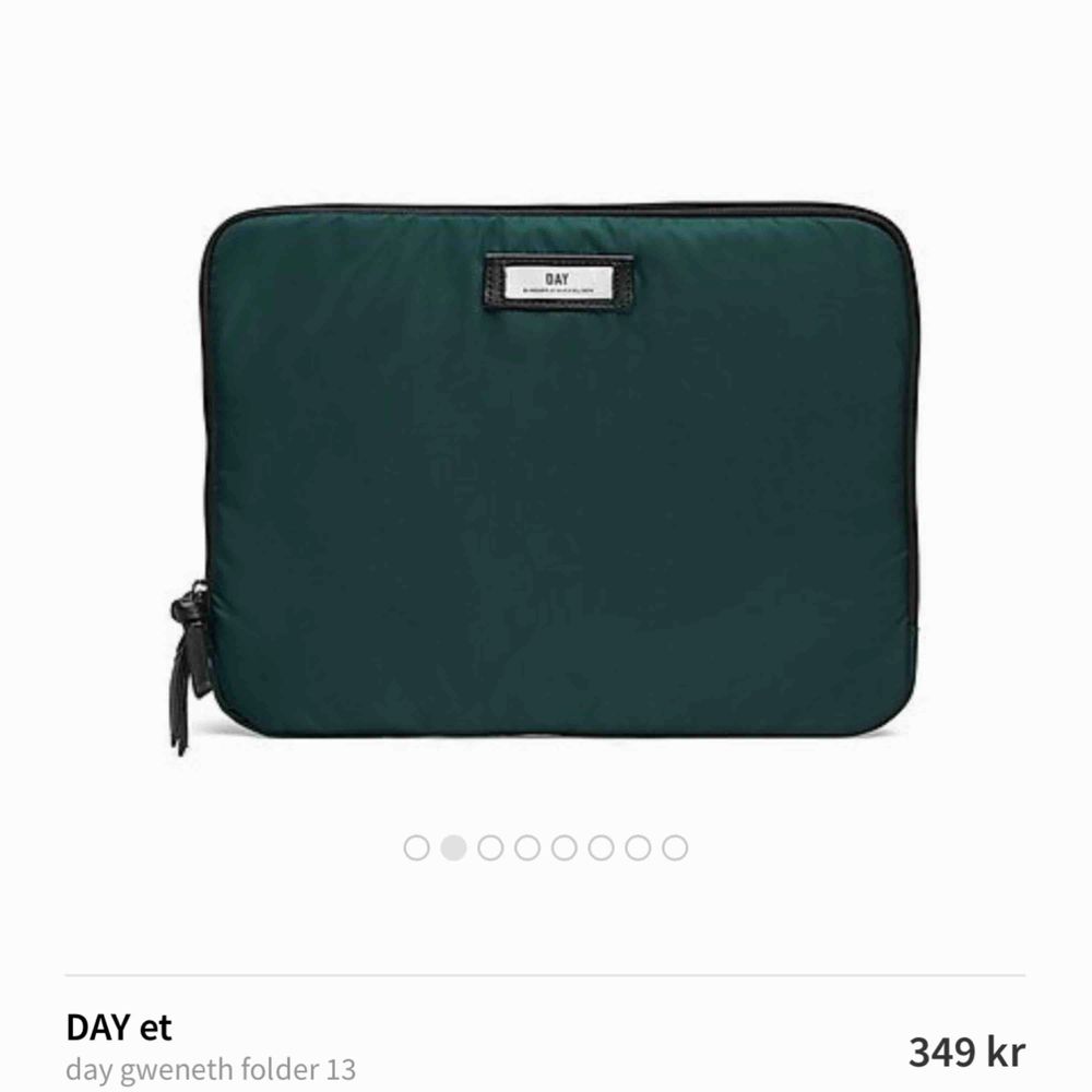 Grön datorfodral från day Birger et Mikkelsen. Använt sparsamt.❤️. Väskor.