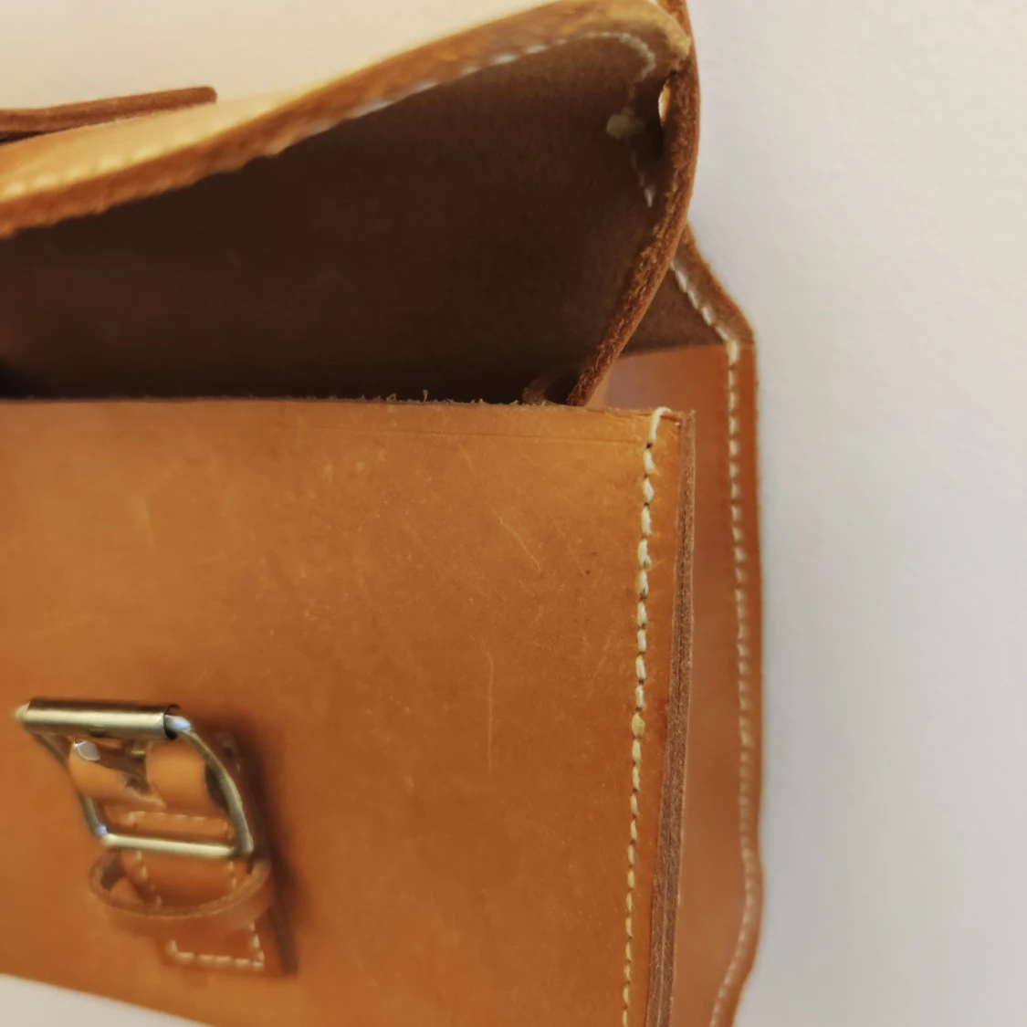 Handgjord väska i läder - 91