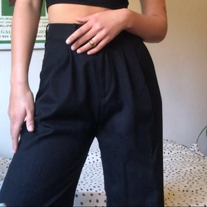 WERA STOCKHOLM  KOSTYMBYXA - kostymbyxa, svart, ej defekter, köpa för 699kr