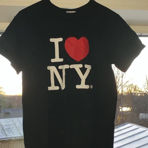 T-shirts  - Ascool T-shirt! Köpt i NEW YORK💕