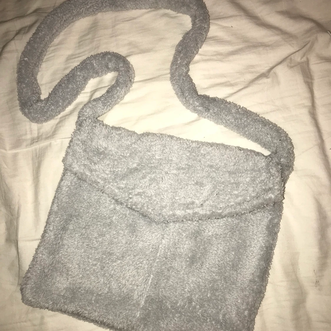 Ljusblå fluffig väska  - 90